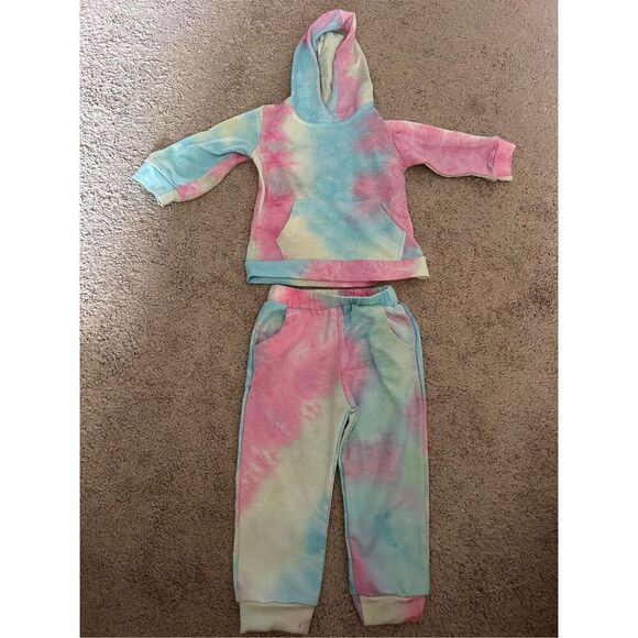 Tye dye outfit size 12mos - Picture 1 of 4